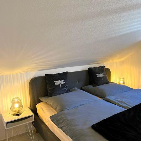 Zentrale Ferienwohnung Am Buhlschen Park In Deidesheim Luaran gambar